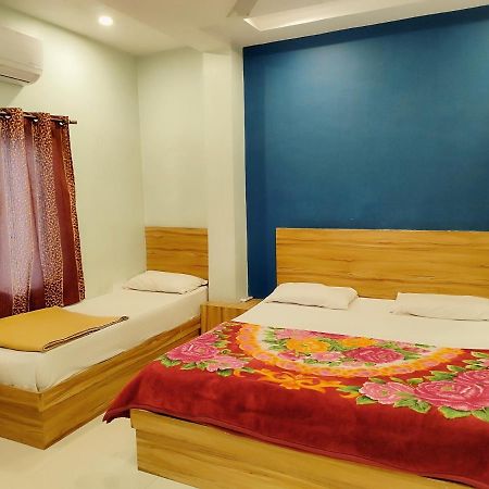 Hotel Guru Kripa - 500Mtr From Shreenathji Temple Nāthdwāra Eksteriør billede