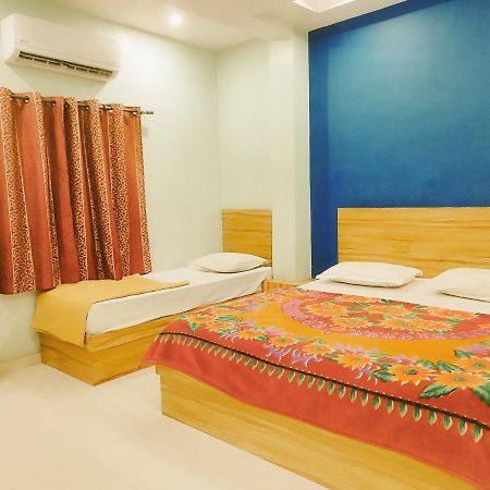 Hotel Guru Kripa - 500Mtr From Shreenathji Temple Nāthdwāra Eksteriør billede