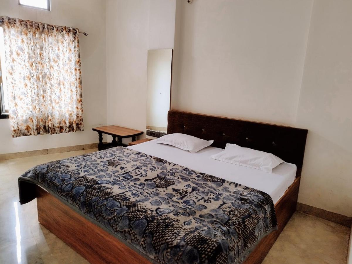 Hotel Guru Kripa - 500Mtr From Shreenathji Temple Nāthdwāra Eksteriør billede