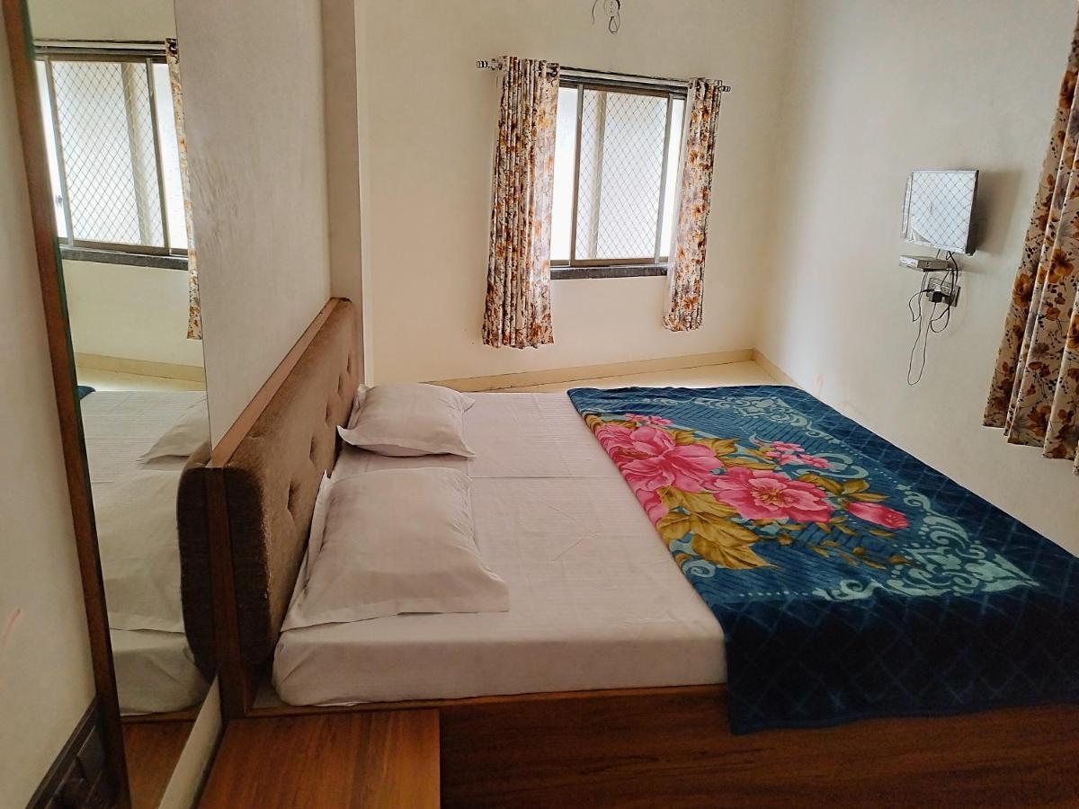 Hotel Guru Kripa - 500Mtr From Shreenathji Temple Nāthdwāra Eksteriør billede