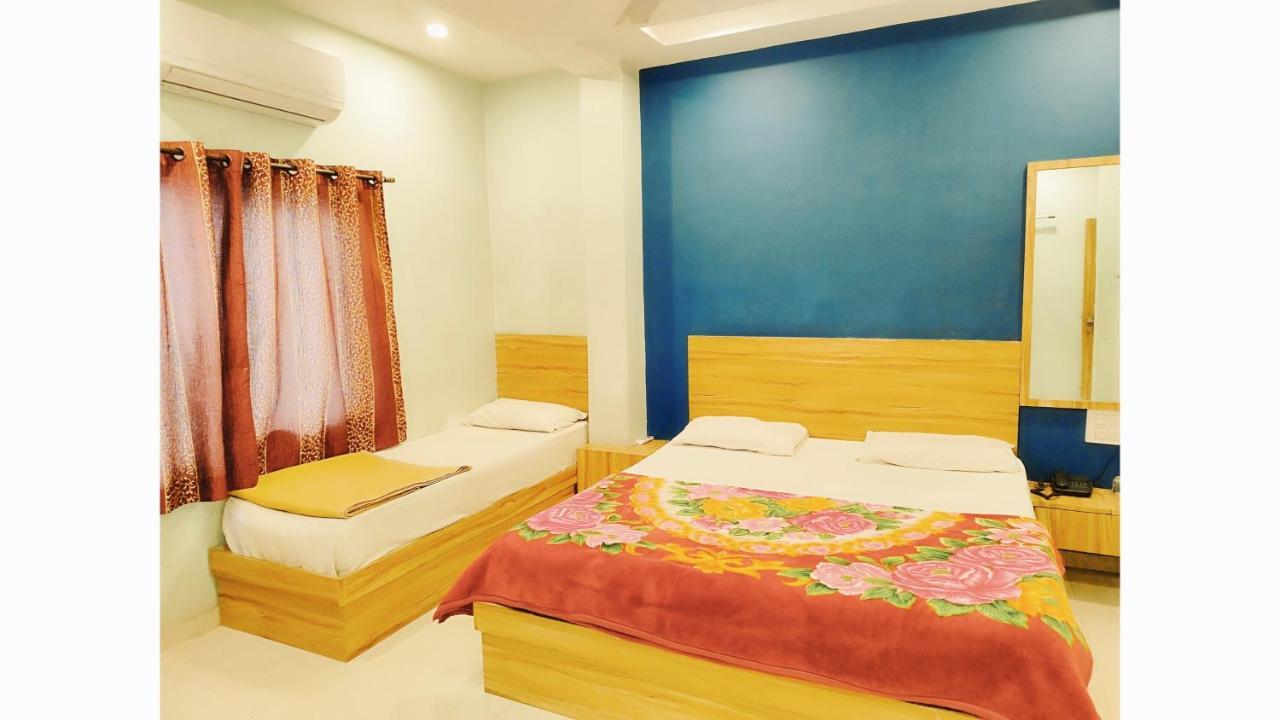 Hotel Guru Kripa - 500Mtr From Shreenathji Temple Nāthdwāra Eksteriør billede