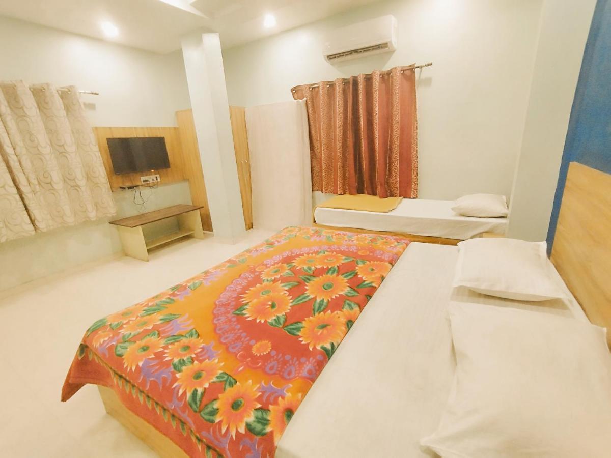 Hotel Guru Kripa - 500Mtr From Shreenathji Temple Nāthdwāra Eksteriør billede