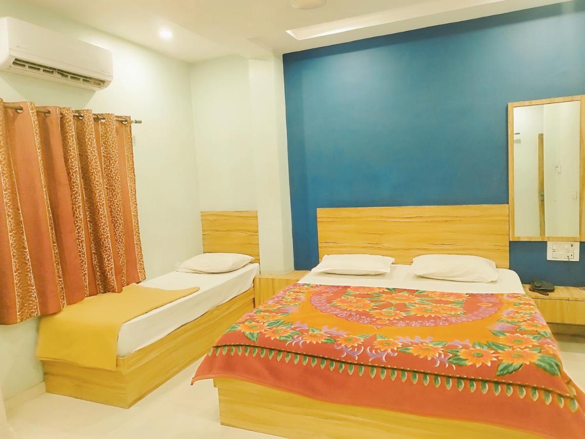 Hotel Guru Kripa - 500Mtr From Shreenathji Temple Nāthdwāra Eksteriør billede