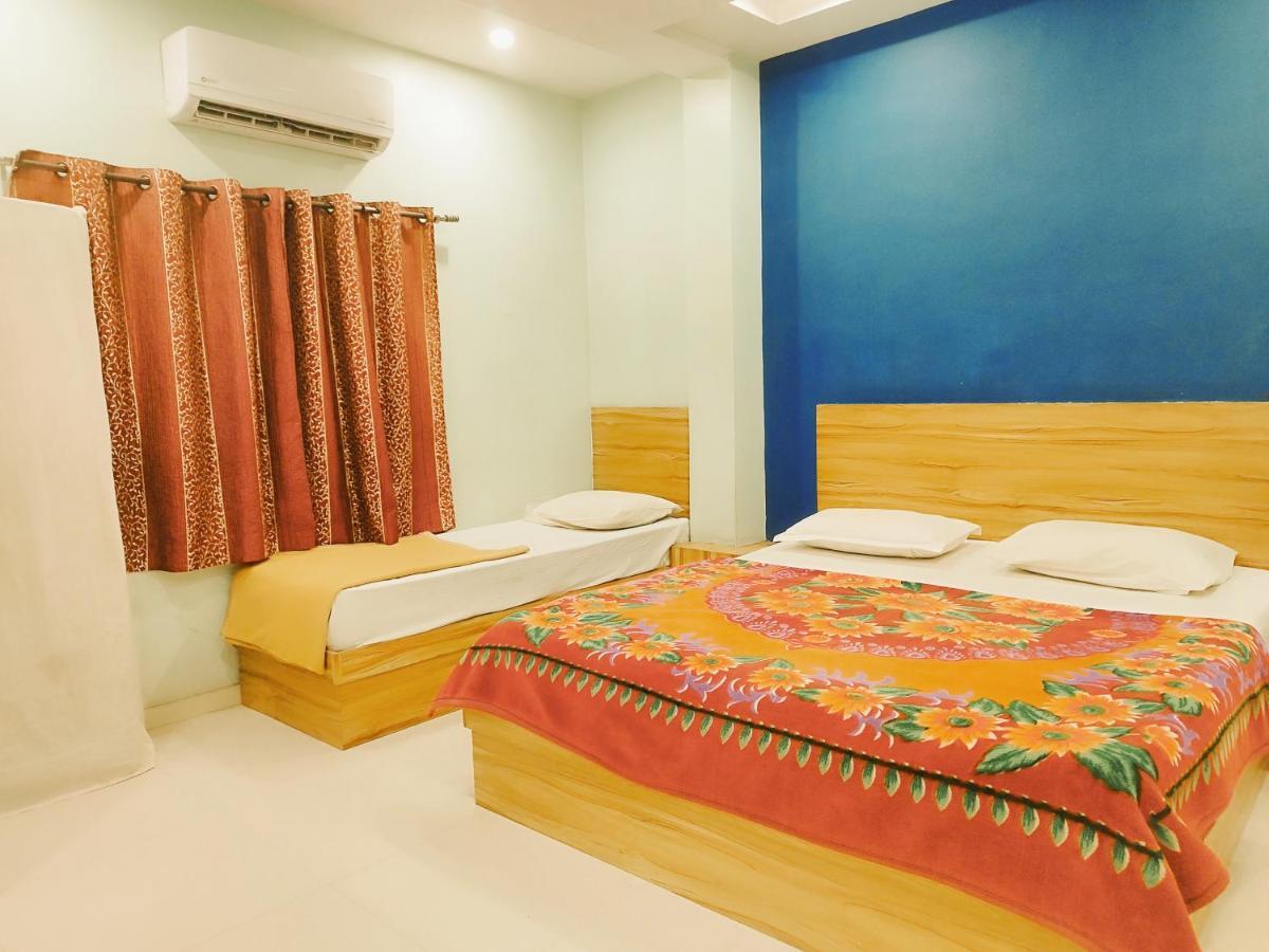 Hotel Guru Kripa - 500Mtr From Shreenathji Temple Nāthdwāra Eksteriør billede